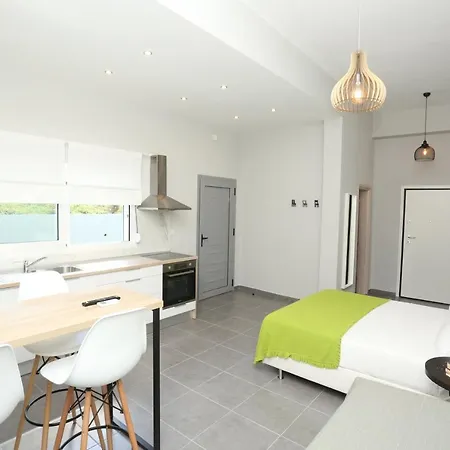 1 Apartament Polychrono